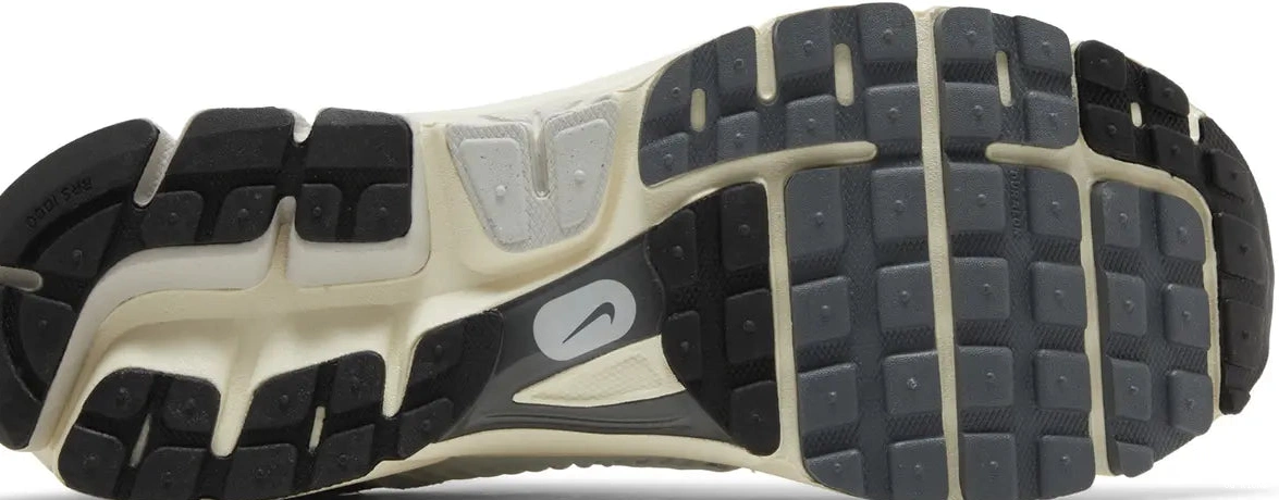 5 Platinum Vomero Tint Zoom Nike 0825